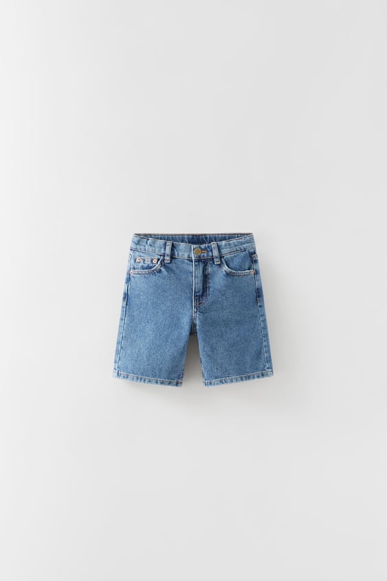 STRAIGHT LEG DENIM SHORTS