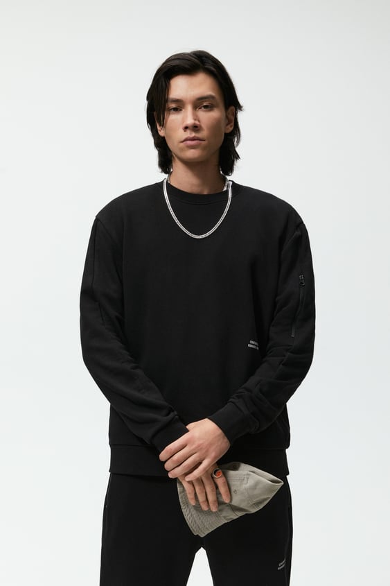 BASIC ZIP SWEATSHIRT