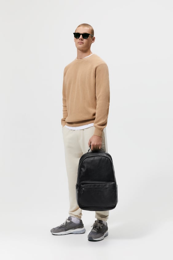 MULTI-POCKET BACKPACK