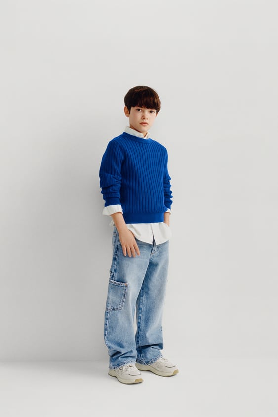 RIBBED KNIT SWEATER