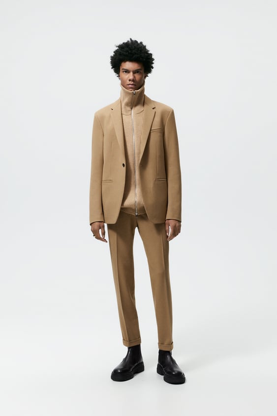 TEXTURED SUIT JACKET