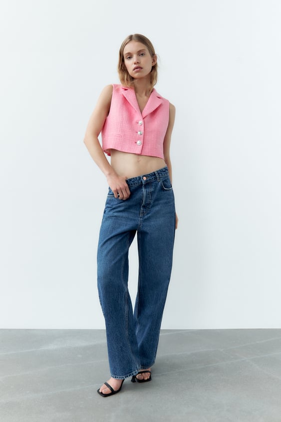 TEXTURED CROPPED VEST