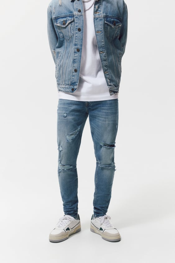 RIPPED SKINNY JEANS