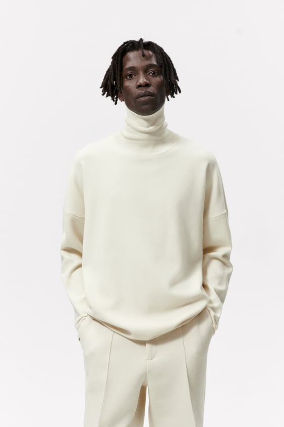 SOFT SWEATER