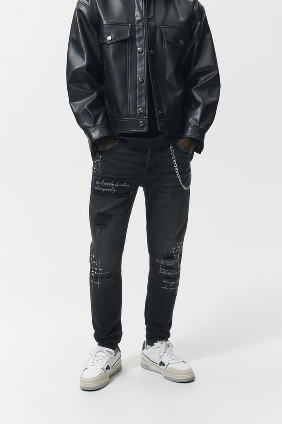 SKINNY JEANS WITH CHAIN