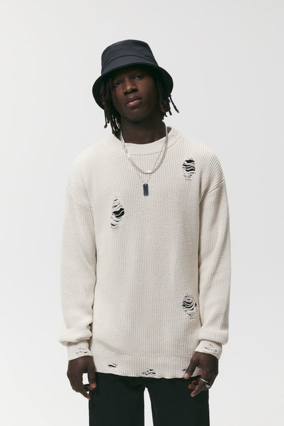 RIPPED SWEATER