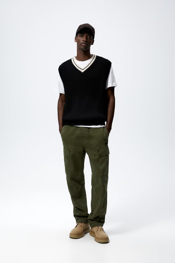 CONTRAST KNIT VEST