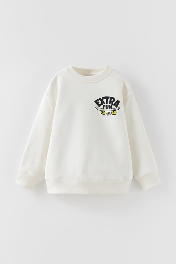 SKATER SWEATSHIRT