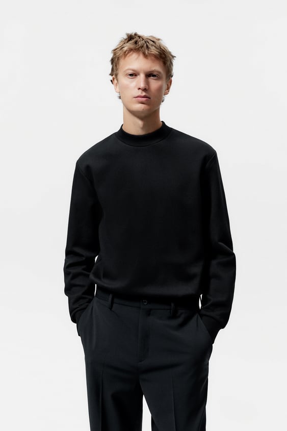 MOCK NECK SWEATSHIRT