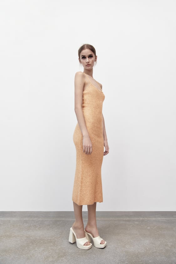 KNIT DRESS WITH CHAINS