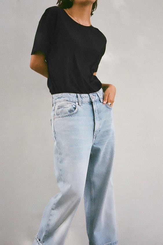 BASIC T-SHIRT
