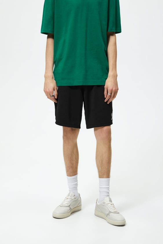 CONTRASTING SHORTS