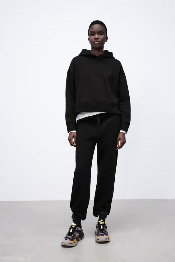 HOODED RIB SWEATSHIRT