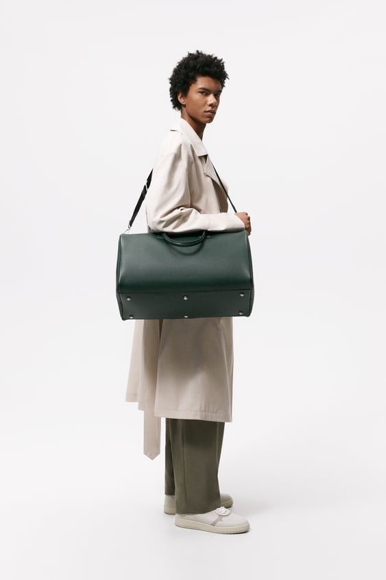 TEXTURED MINIMALIST BOWLING BAG