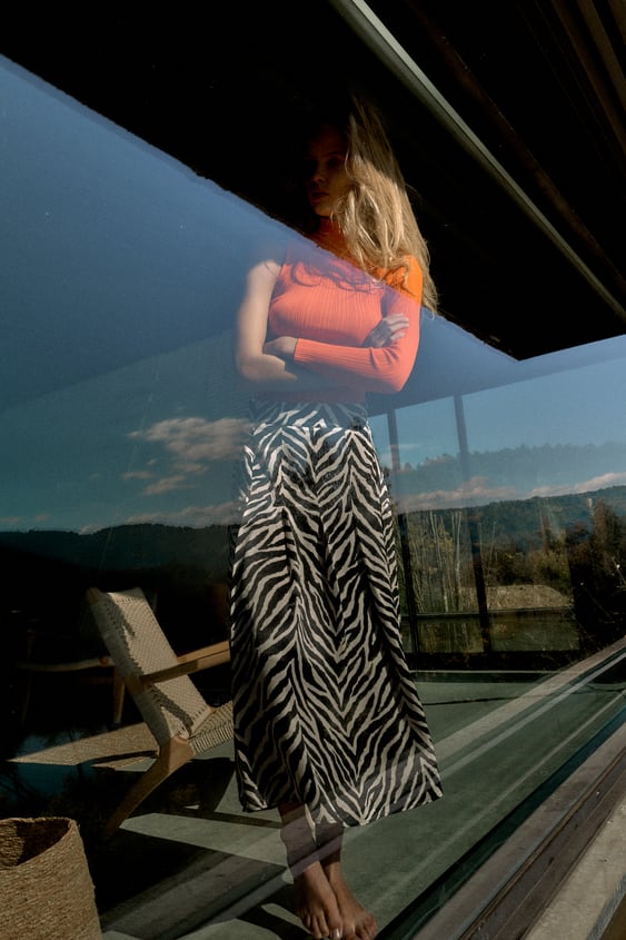 FLUID ANIMAL PRINT SKIRT