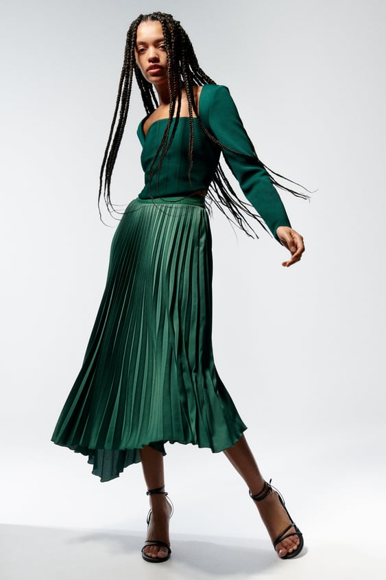 PLEATED SATIN EFFECT SKIRT