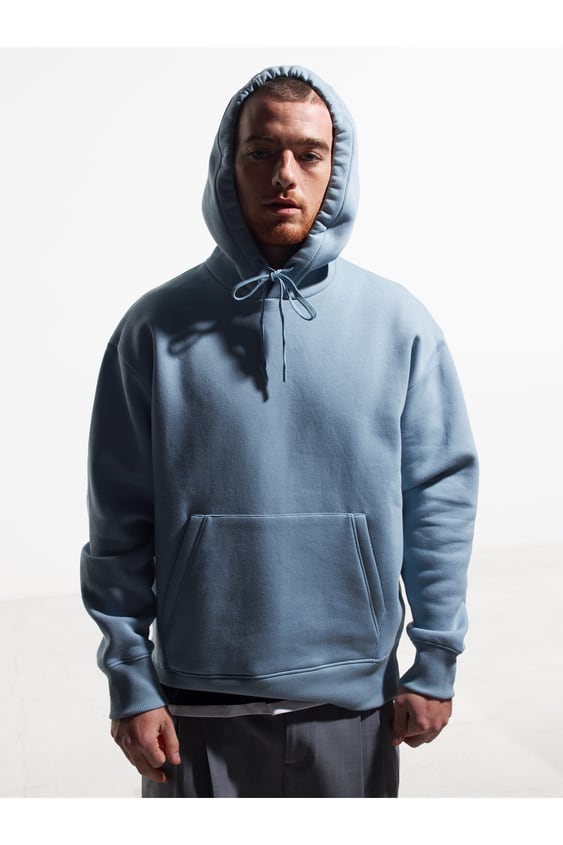 BASIC HOODIE SWEATSHIRT
