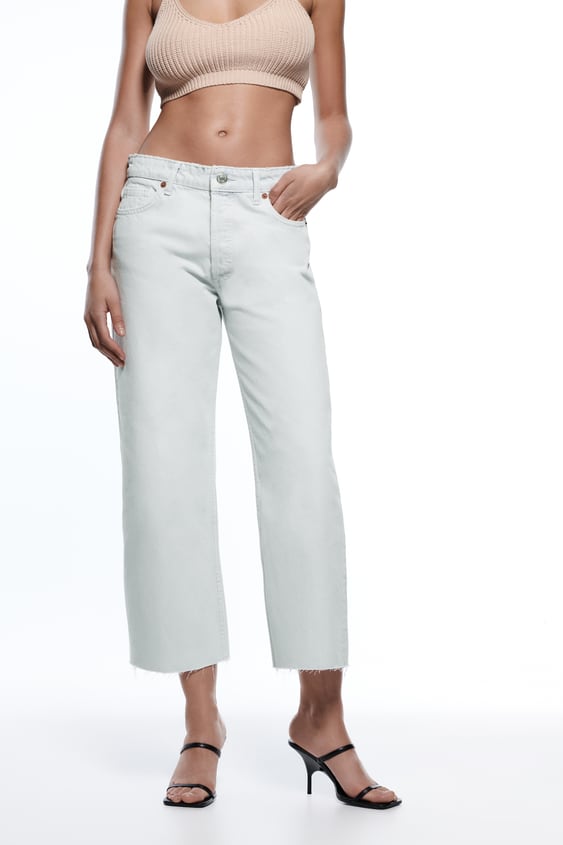 MID-RISE WIDE STRAIGHT JEANS