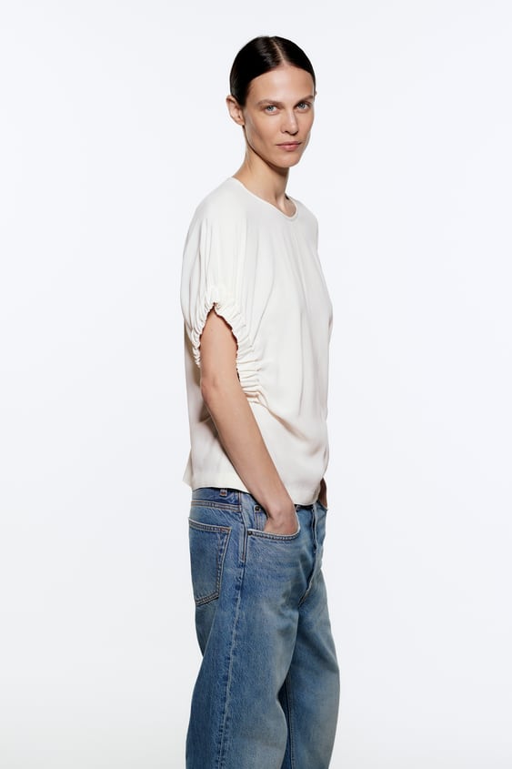 RUCHED SLEEVE BLOUSE
