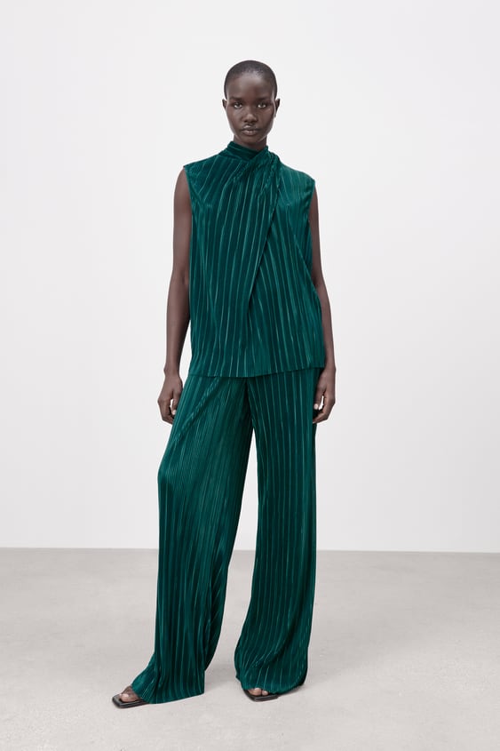 PLEATED BLOUSE