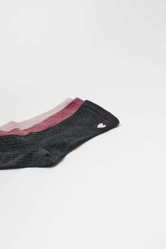 KIDS/ THREE-PACK OF EMBROIDERED SOCKS