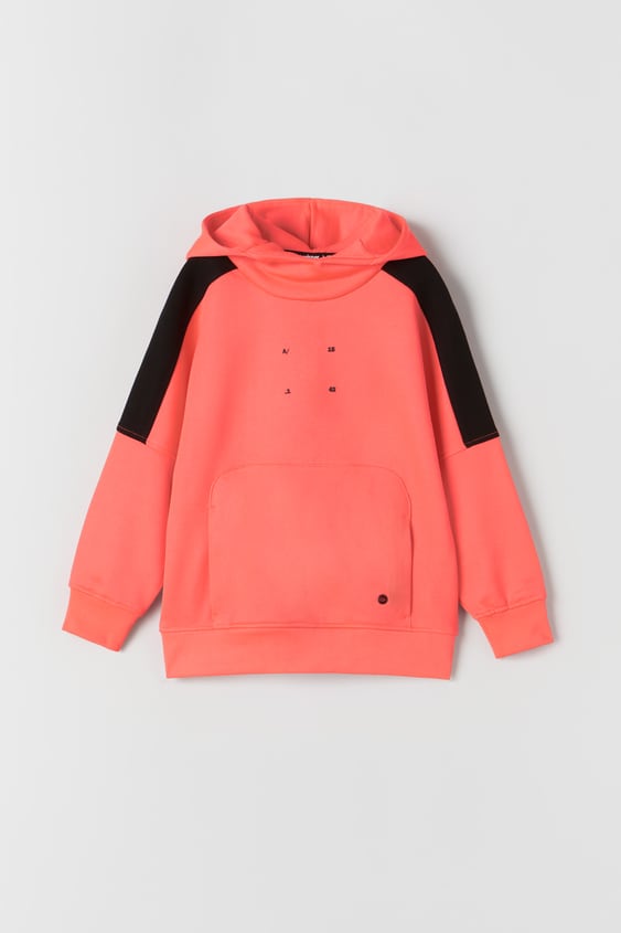 EMBOSSED ATHLETIC NEON SWEATSHIRT