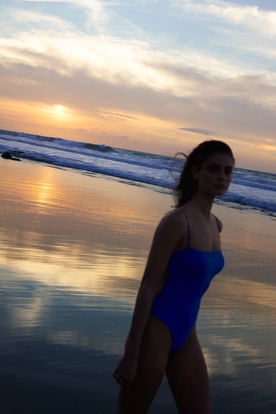 STRAIGHT NECK SWIMSUIT