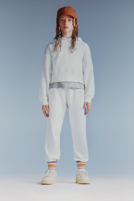 PLUSH SWEATSHIRT AND PANTS SET