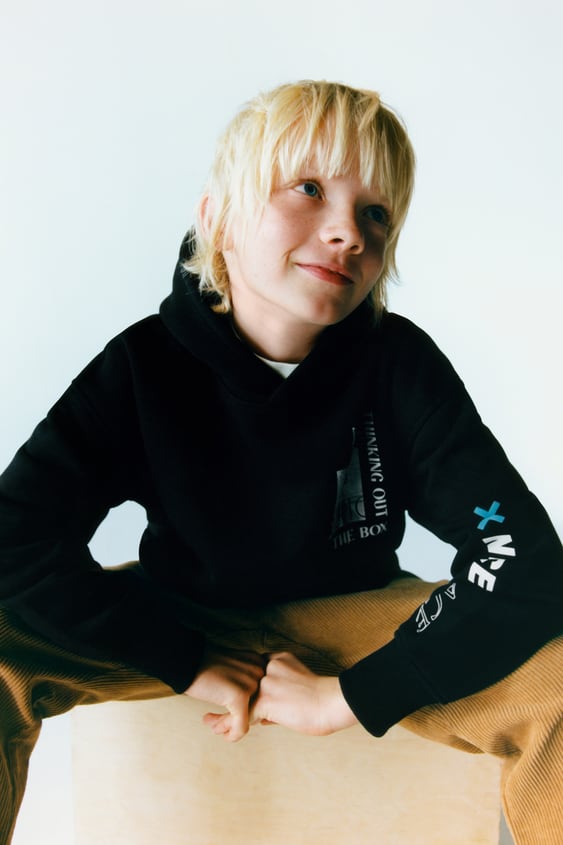 STREET SWEATSHIRT