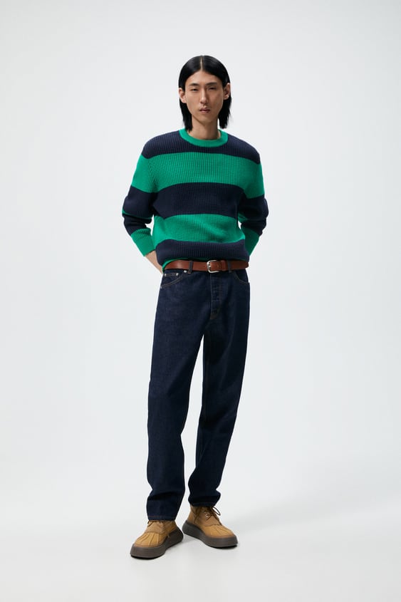 STRAIGHT FIT JEANS