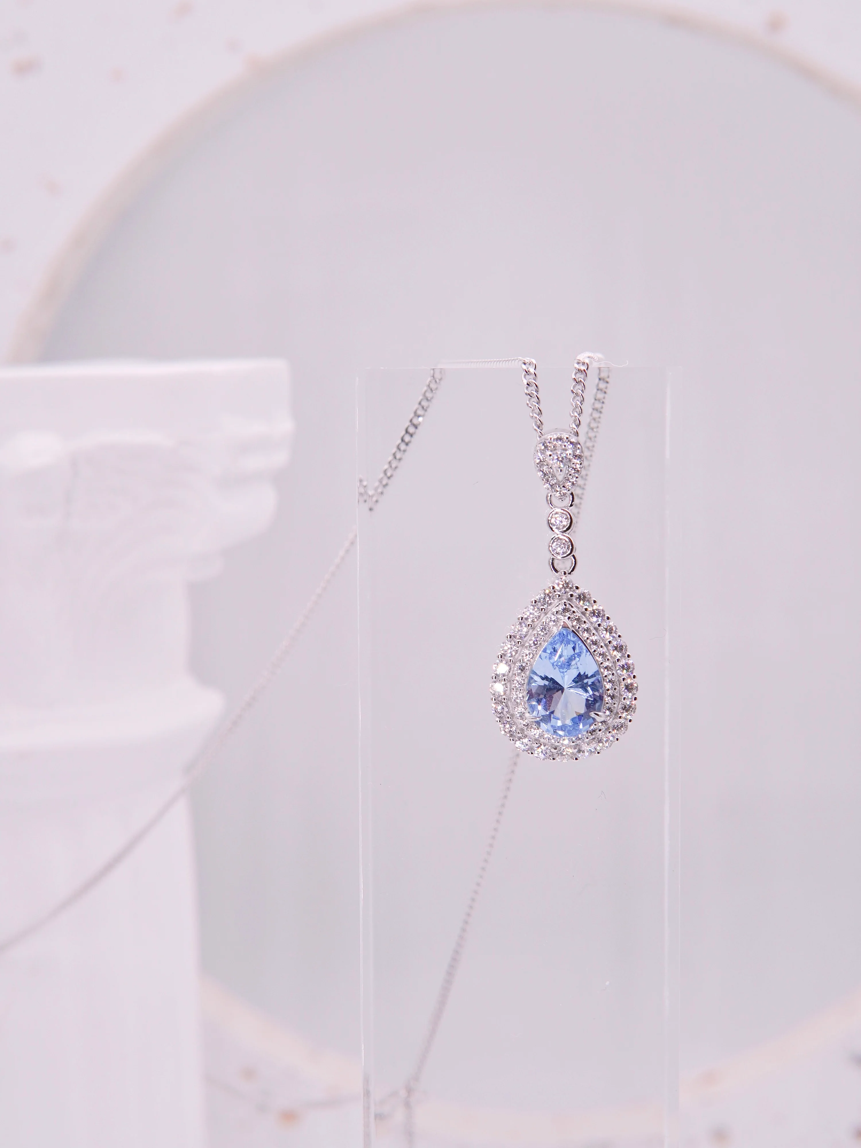 LAFIT�� Heart of Venus (Crystal Blue)- Necklace ���FŮ���{ʯ�i�