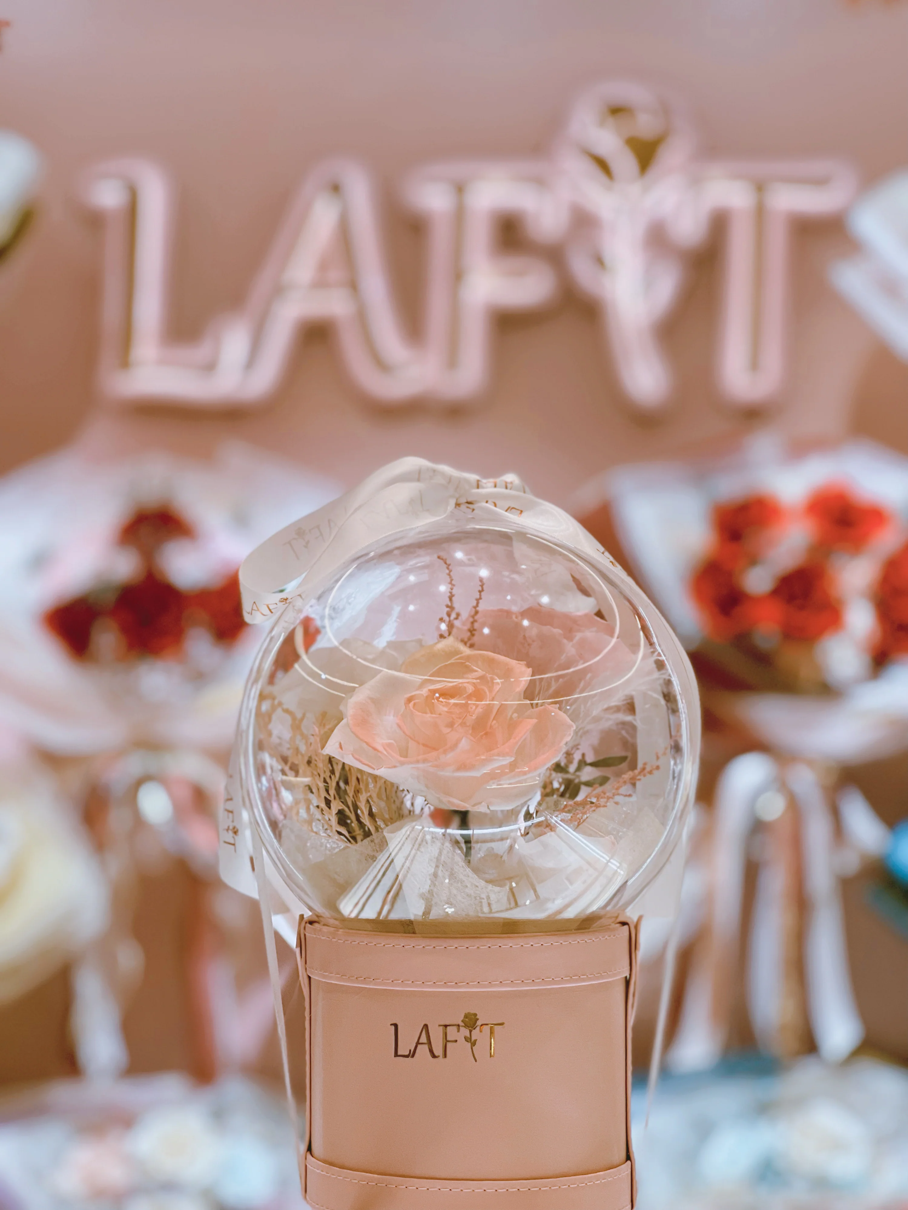 LAFIT 夢幻浪漫永生花藝擺設 · Rose Sparkling Bubble - Dusty Pink