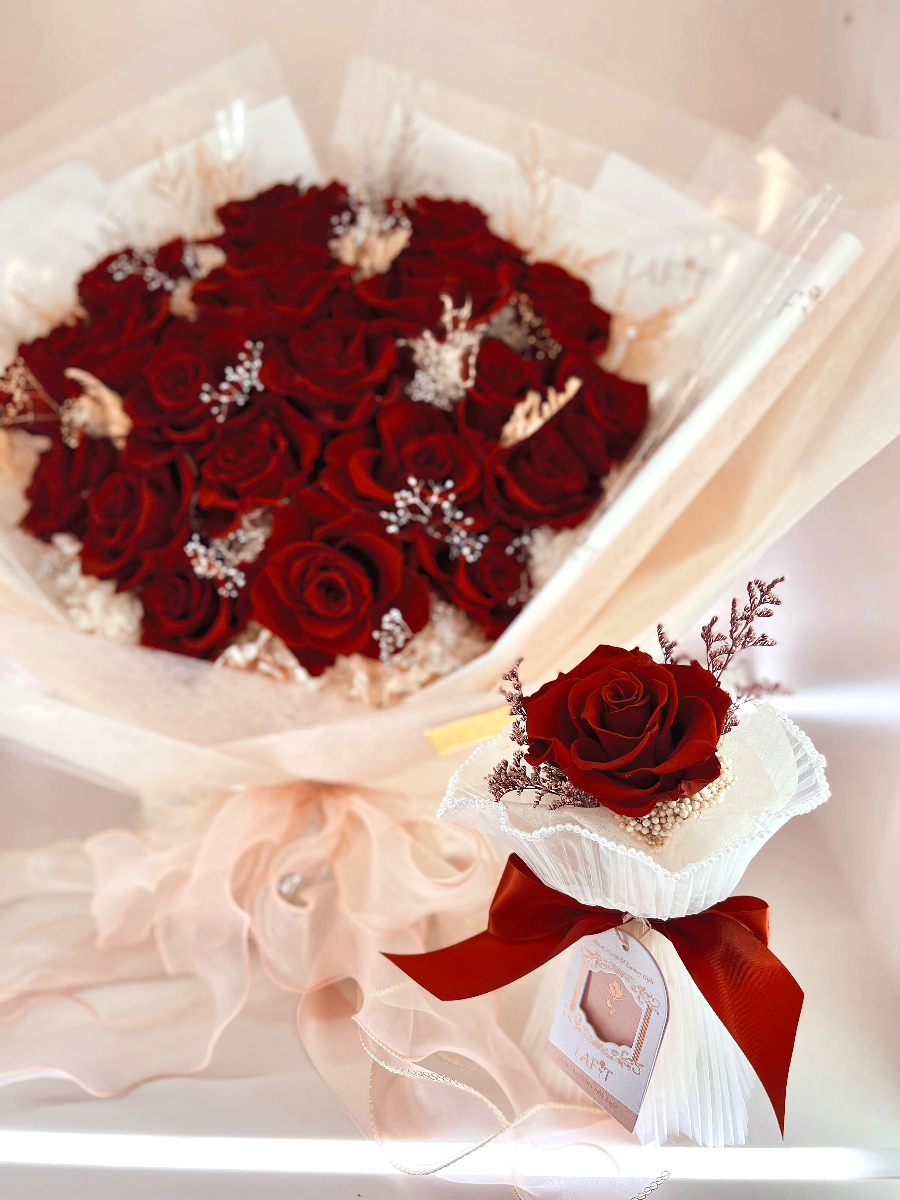 LAFIT 奢華經典花束 · BABY LOVE - Rosy Red