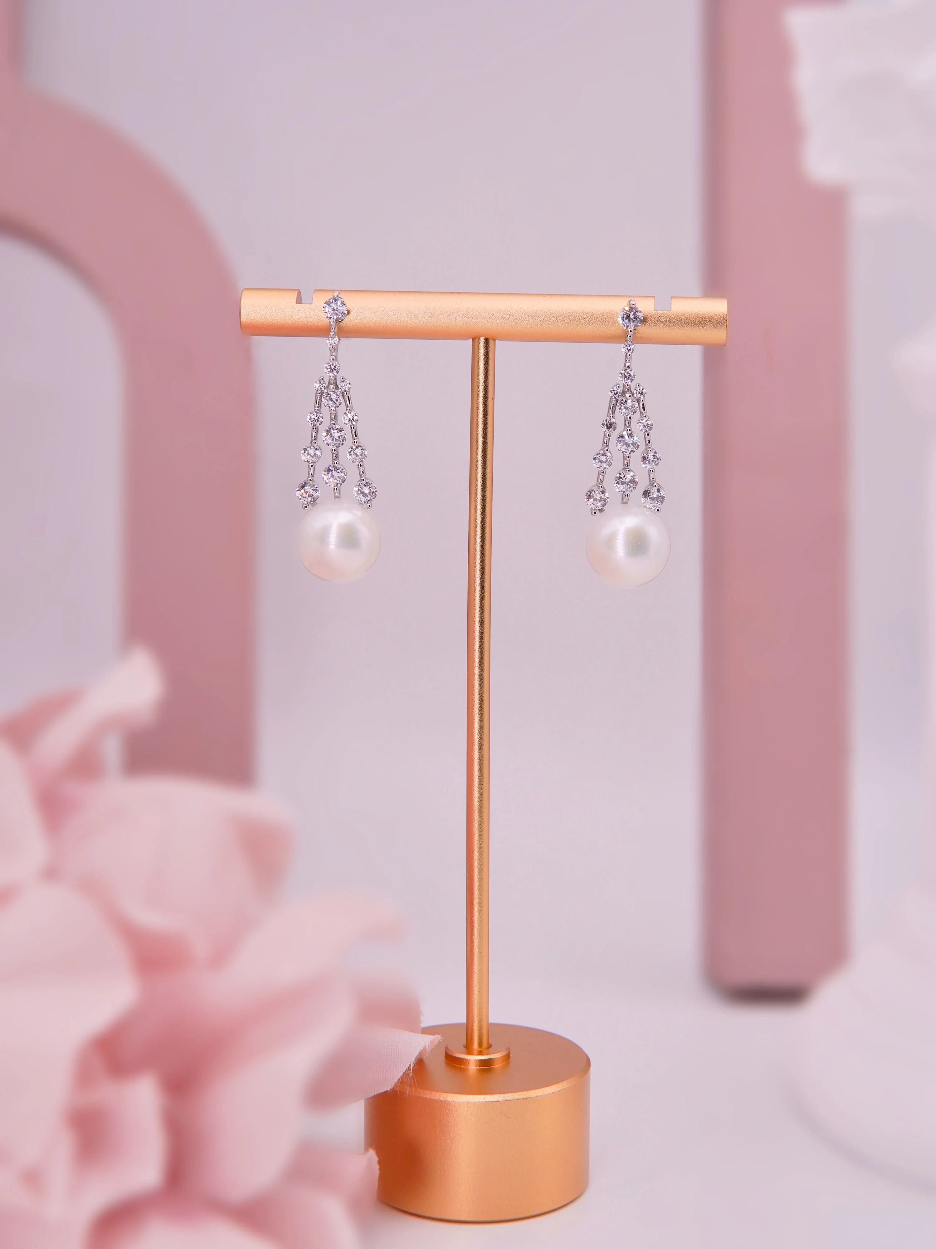 LAFIT�� Pearly Drops - Earrings ���A���|������h
