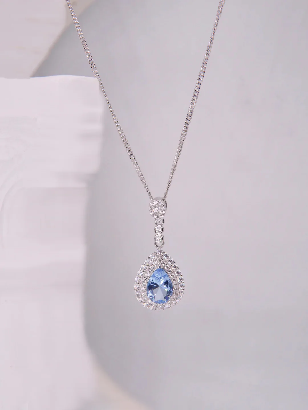 LAFIT�� Heart of Venus (Crystal Blue)- Necklace ���FŮ���{ʯ�i�