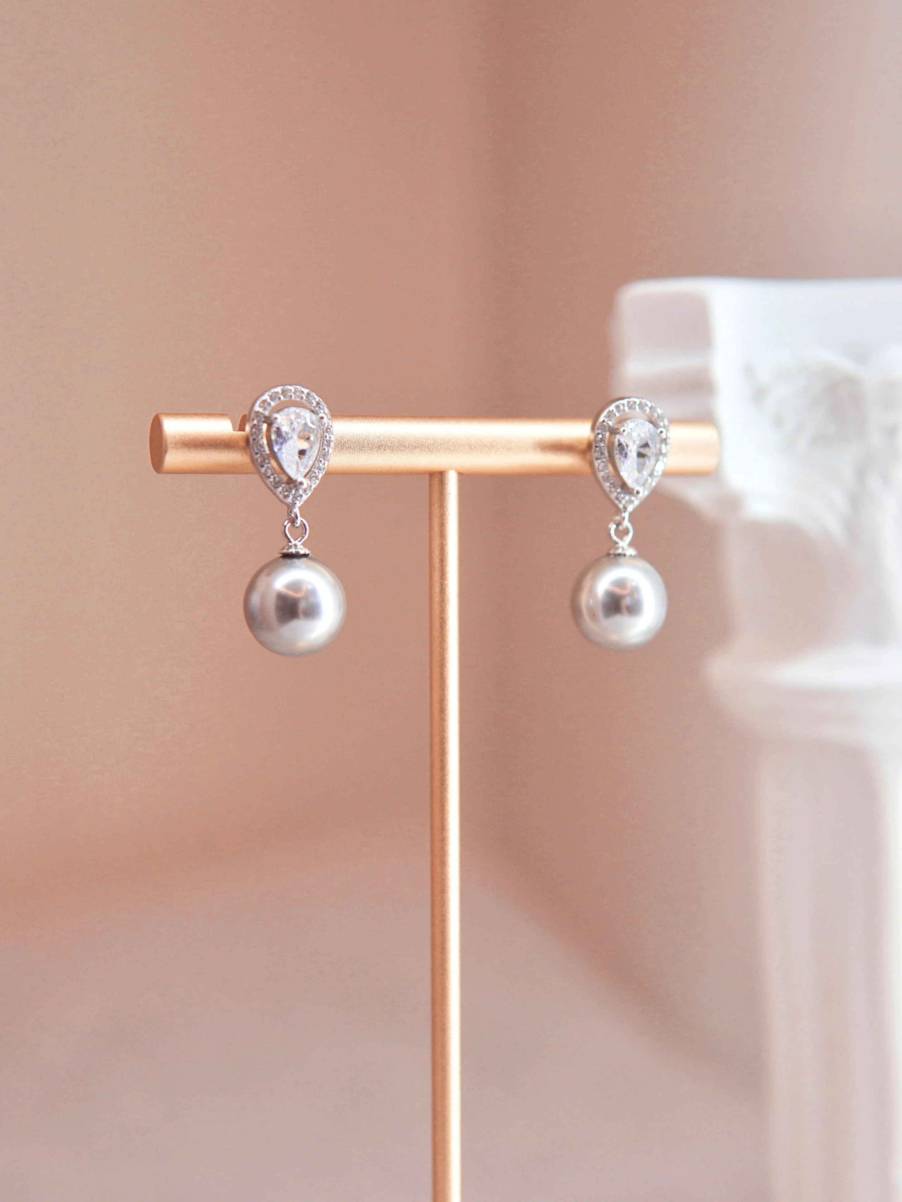 LAFIT �� Mature Woman - Earrings �W�����M�ڏ���������h
