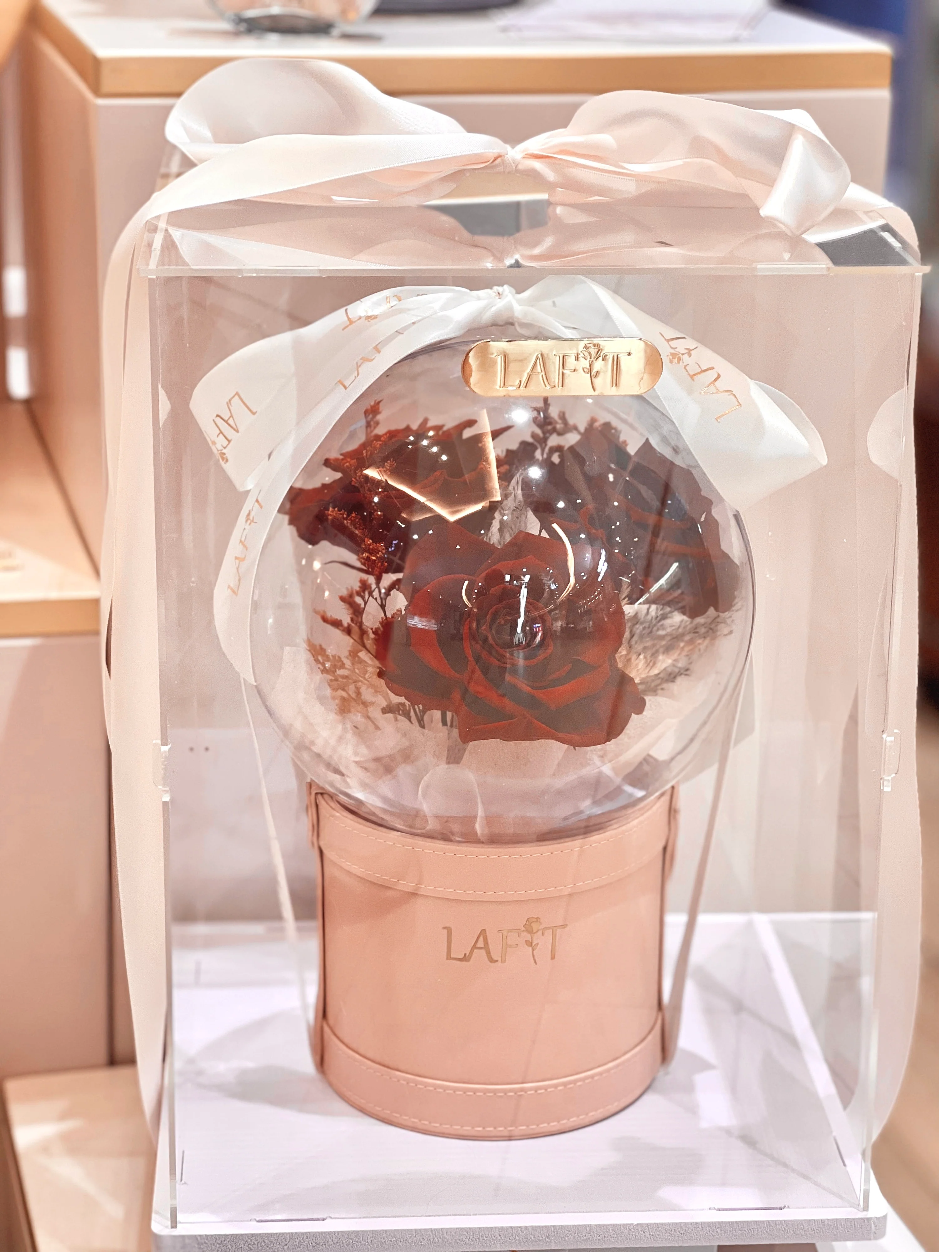 LAFIT 奢華經典永生花藝擺設 · Rose Sparkling Bubble - Classic Red
