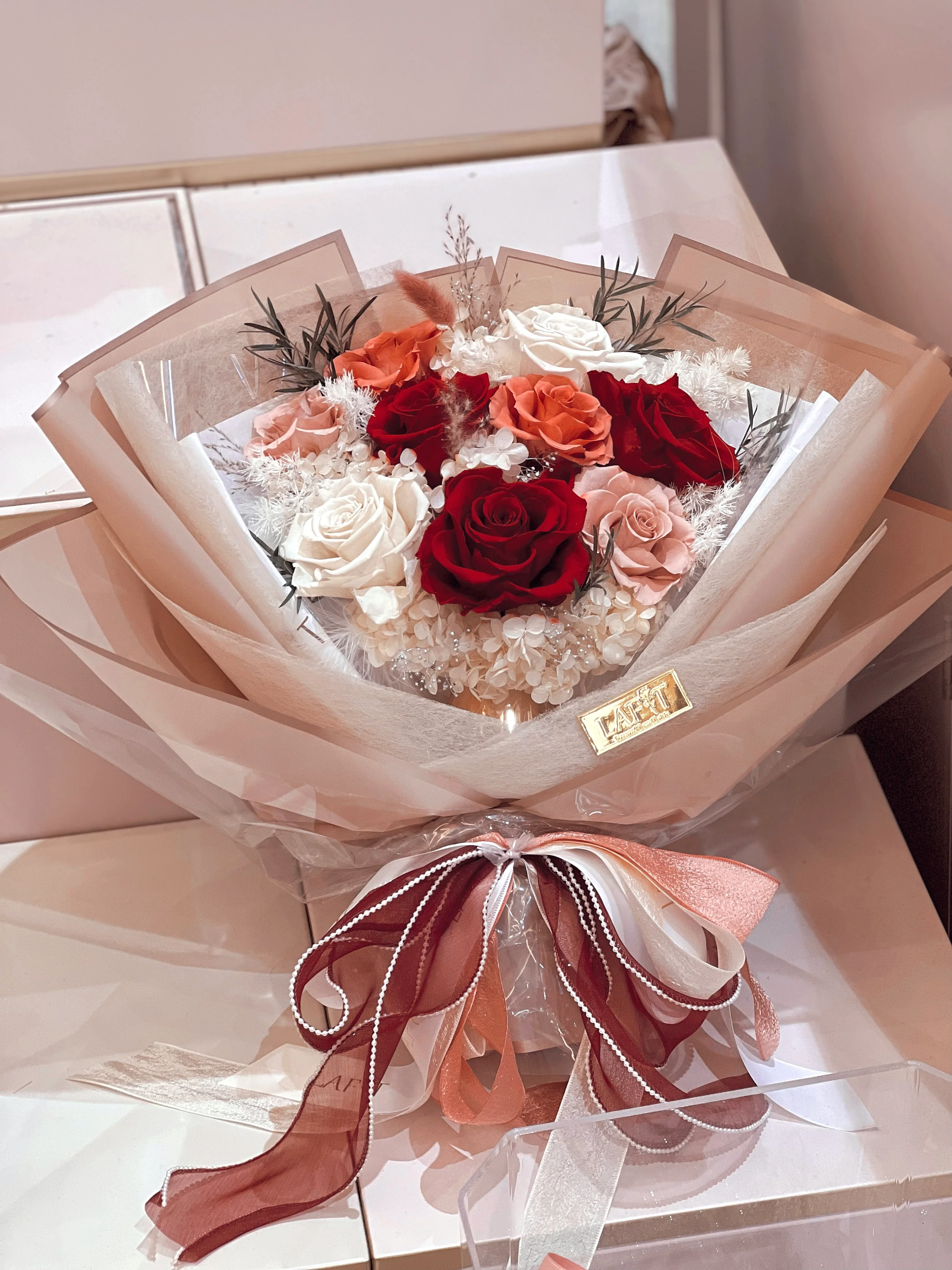 LAFIT 法式優雅永生花束 �?Reddish Tenderness