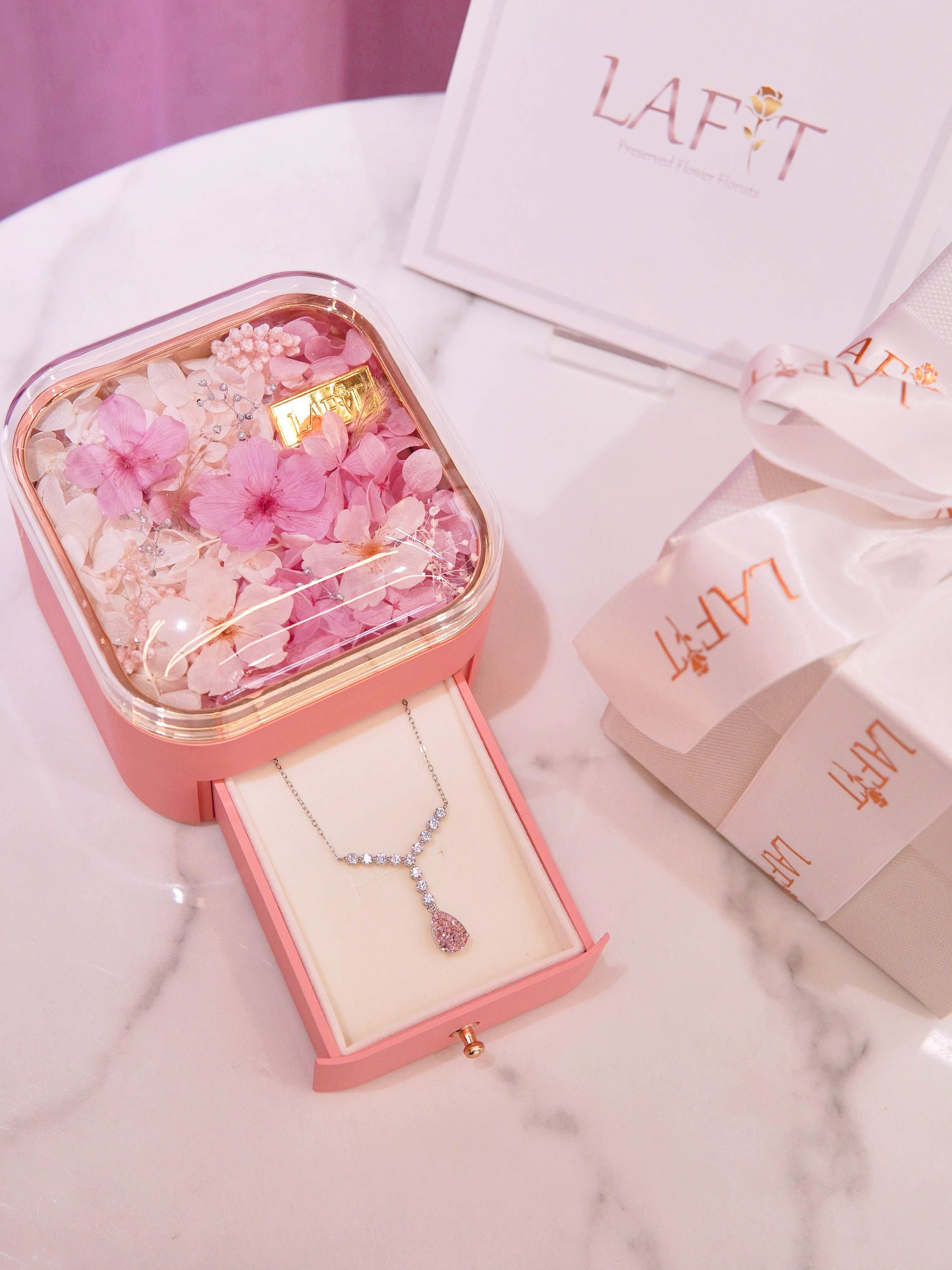 LAFIT��Rosy Mermaid - Necklaceõ���ɫ��ʯ�׽�ɫ�i�