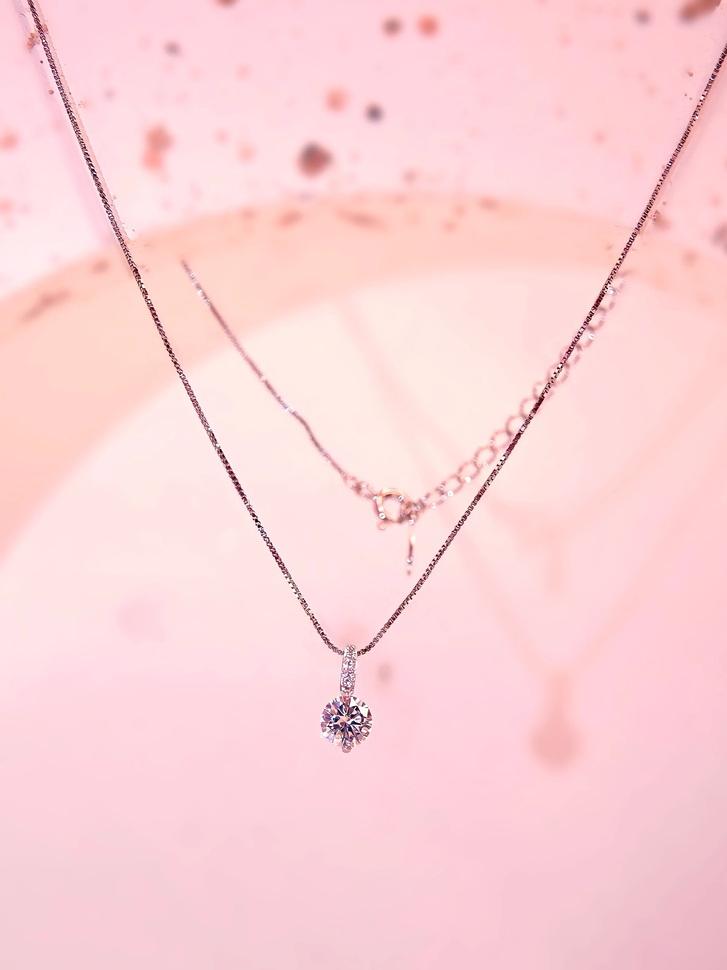 LAFIT  �� The Shooting Twinkle - Necklace �O���Wҫ�ж����и��Wʯ�i�