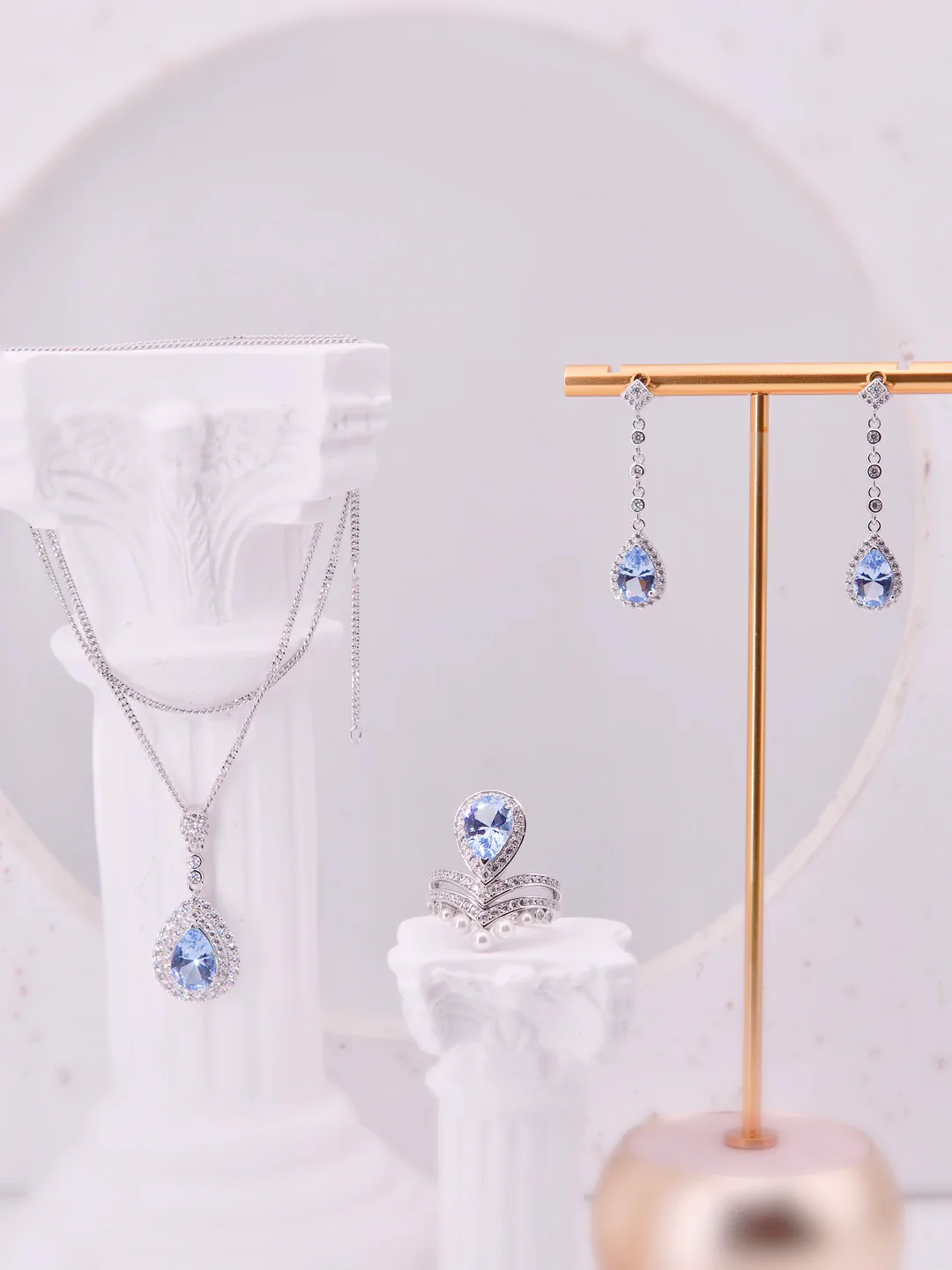 LAFIT�� Heart of Venus (Crystal Blue)- Necklace ���FŮ���{ʯ�i�