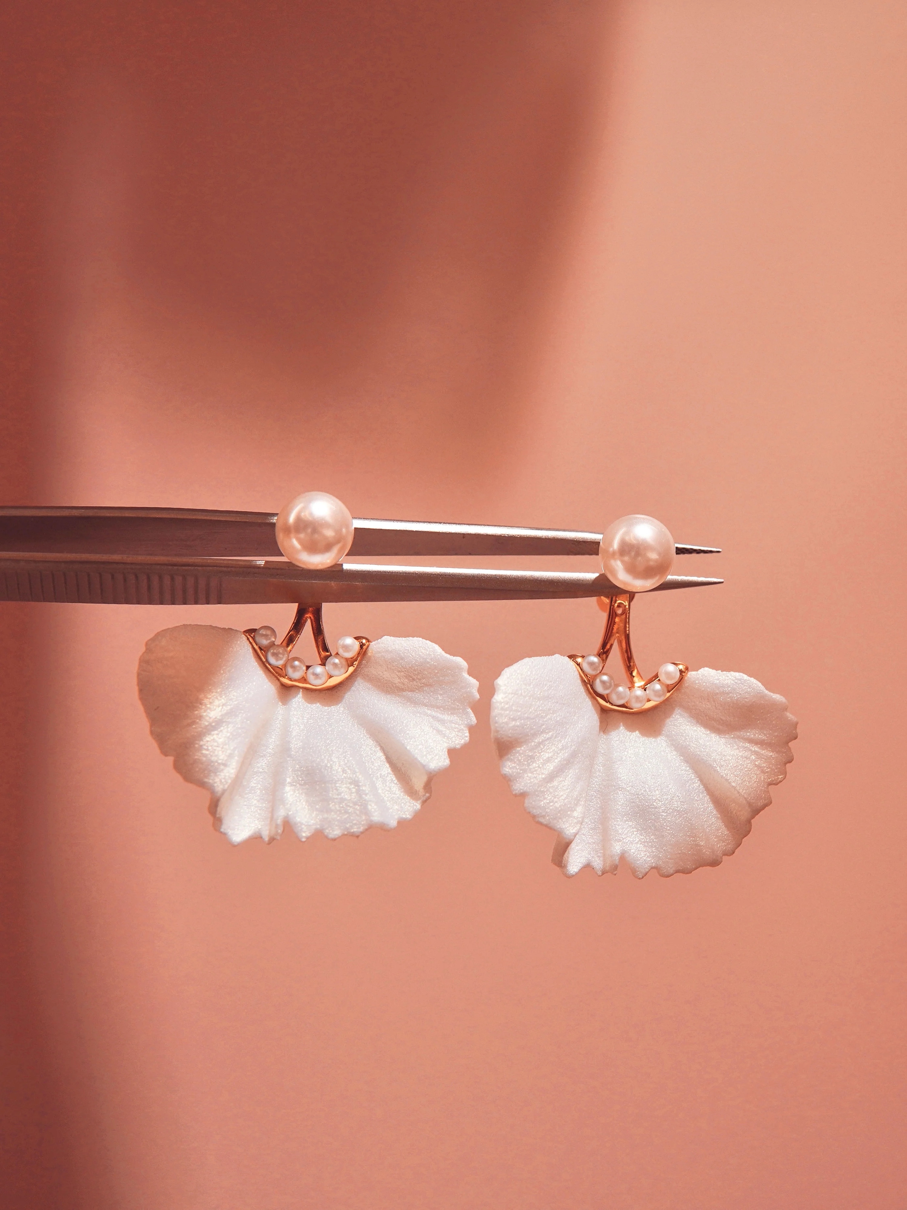 LAFIT�� Pearly Limpet - Earrings  ���w�����OӋ��������h