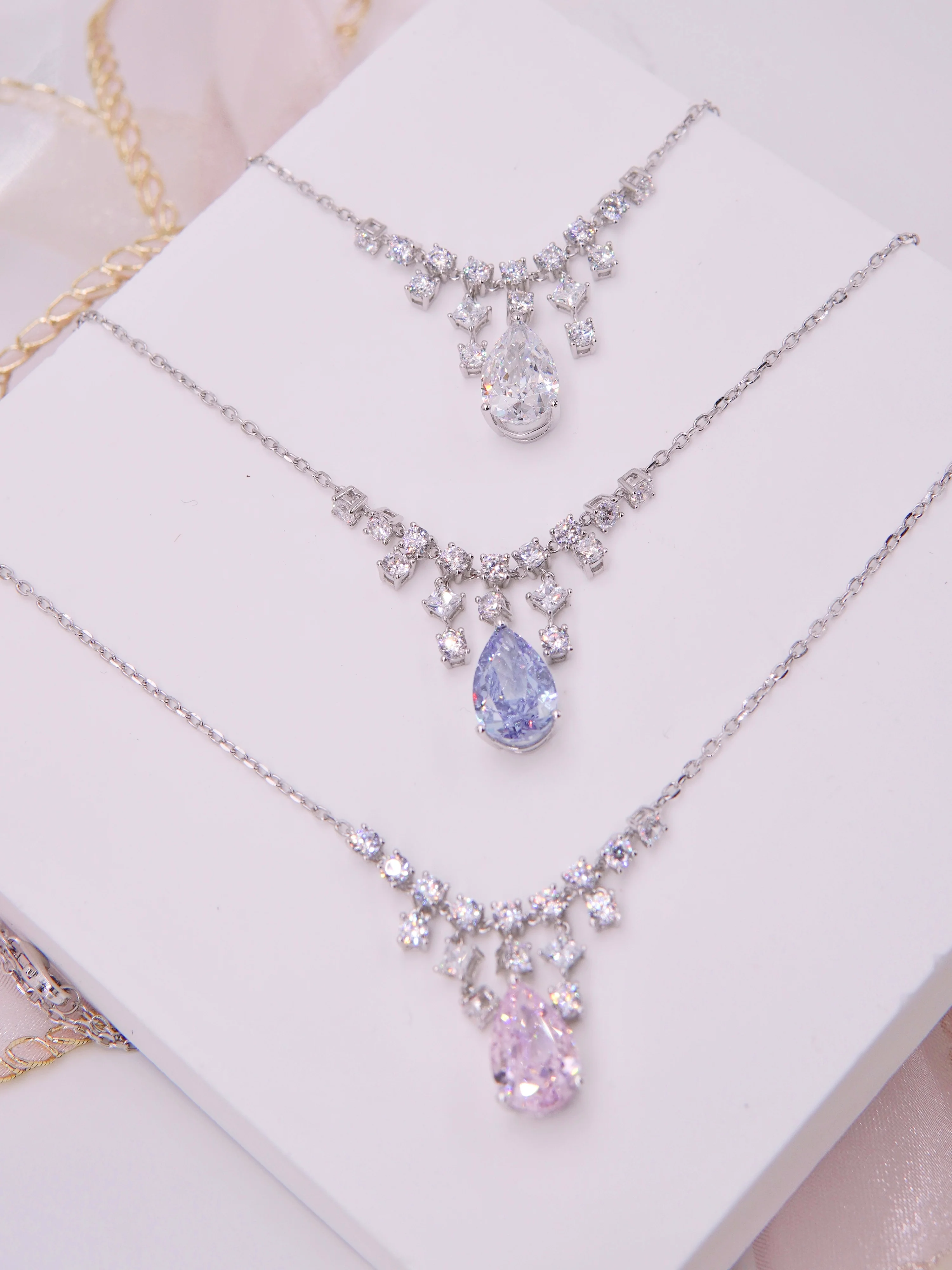 LAFIT  �� Paradise Goddess - Necklace ���FŮ����ɚ�ͨ͸��ʯ�i�