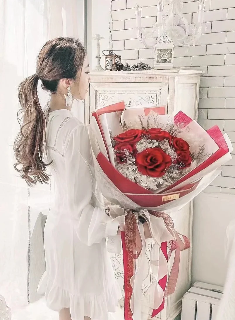 LAFIT法式浪漫永生花束 �?My Only Goddess