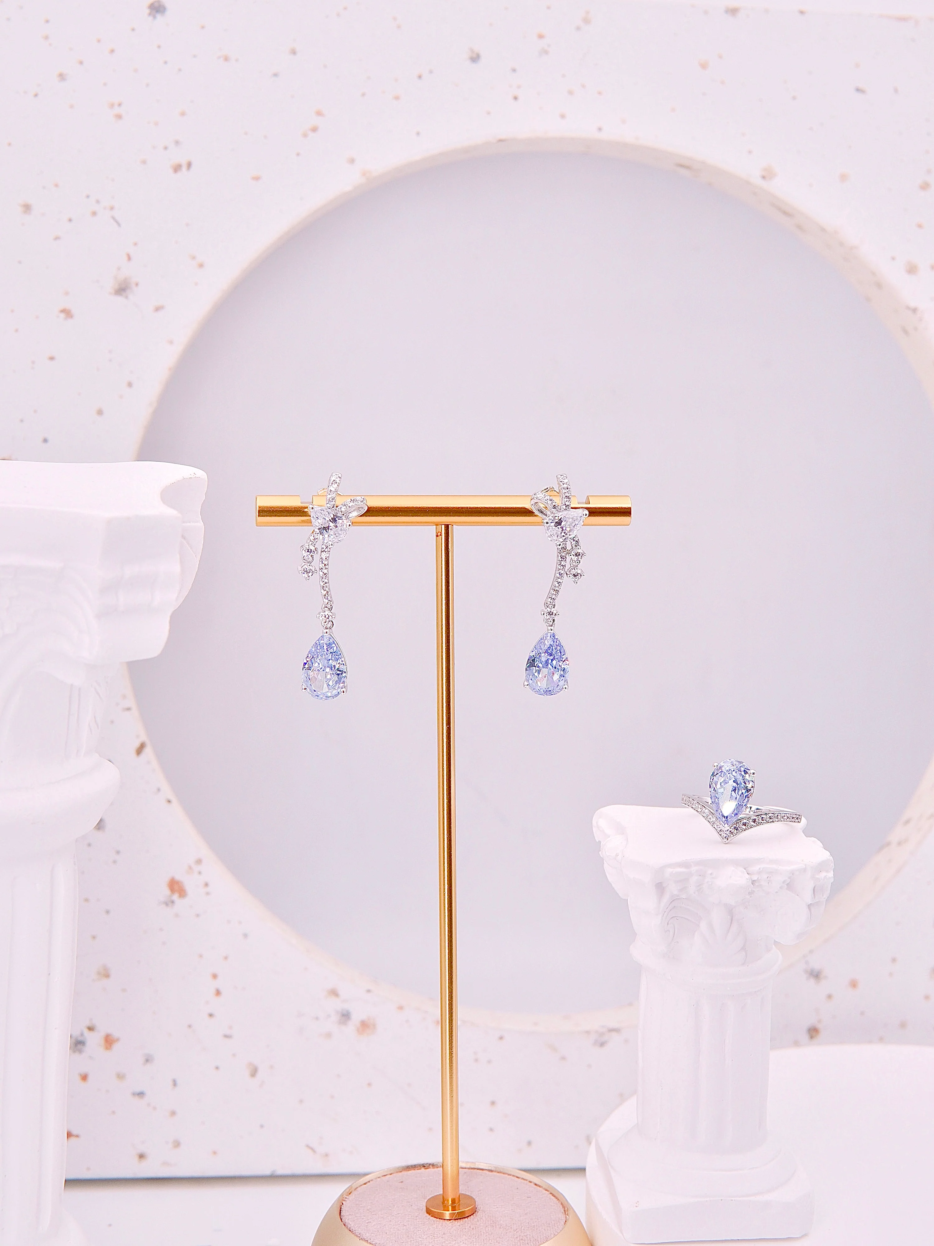 LAFIT  �� Peri Fairy - Earrings �{��ɫ��͸�Ќ�ʯ���h