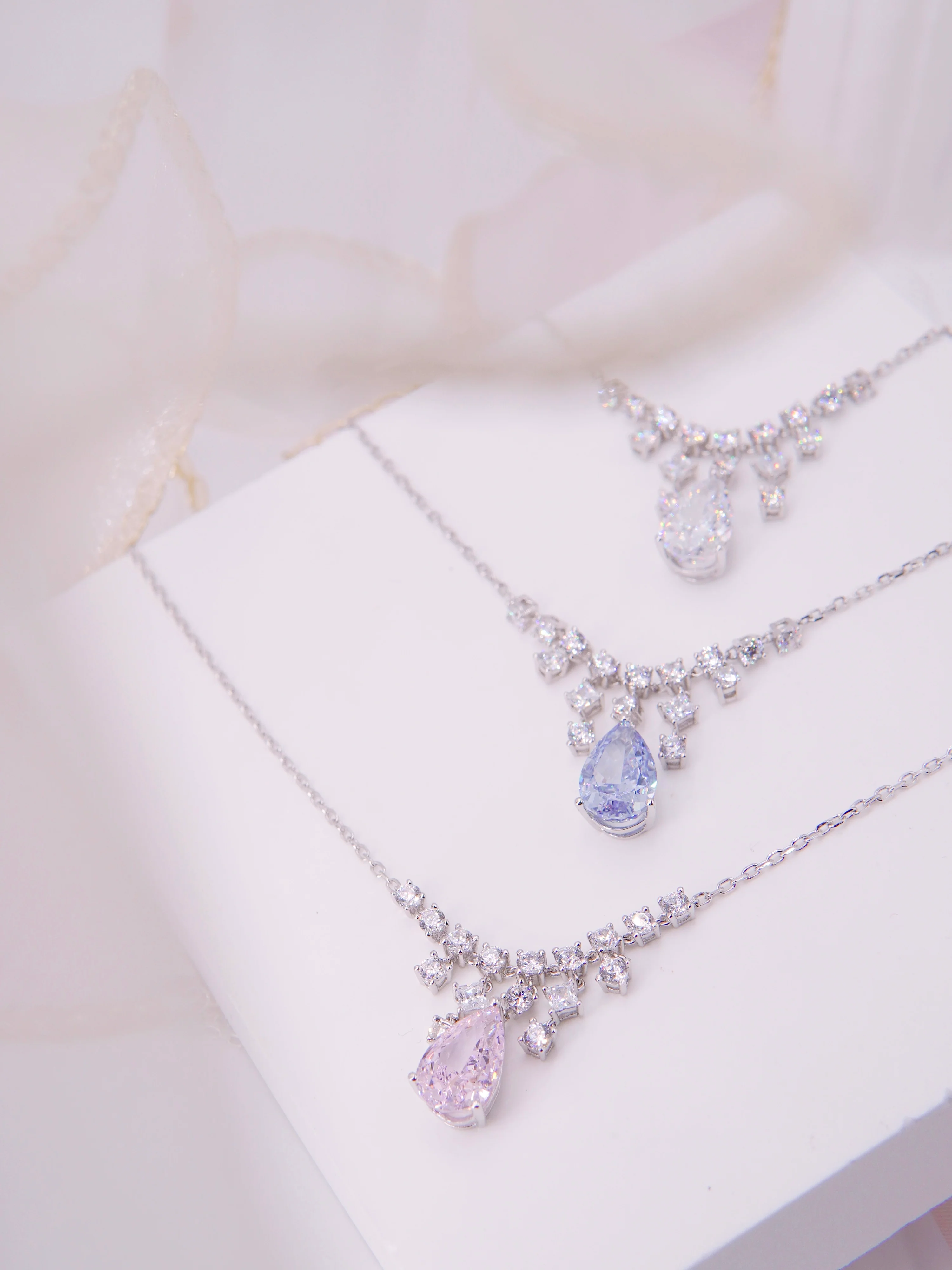 LAFIT  �� Paradise Goddess - Necklace ���FŮ����ɚ�ͨ͸��ʯ�i�