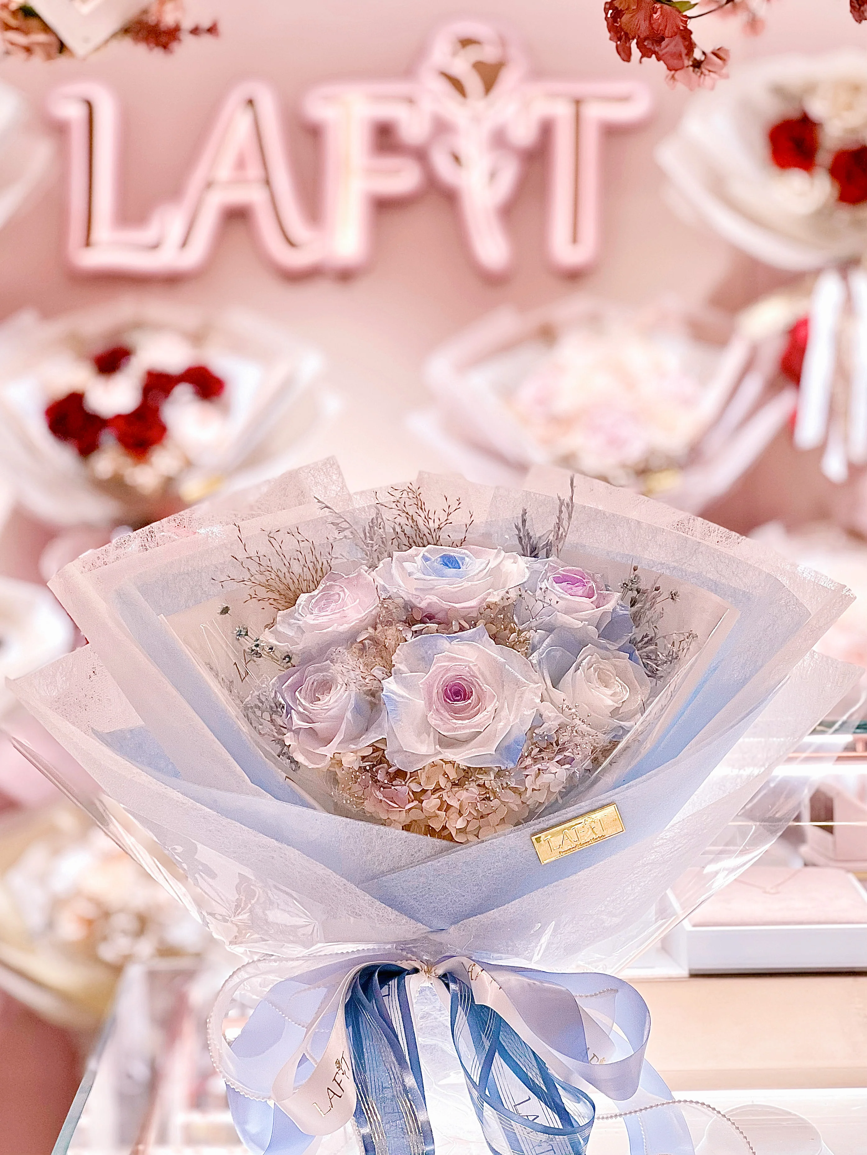 LAFIT 夢幻浪漫永生花束 �?Diamond Loveland系列 (Fancy Blue)