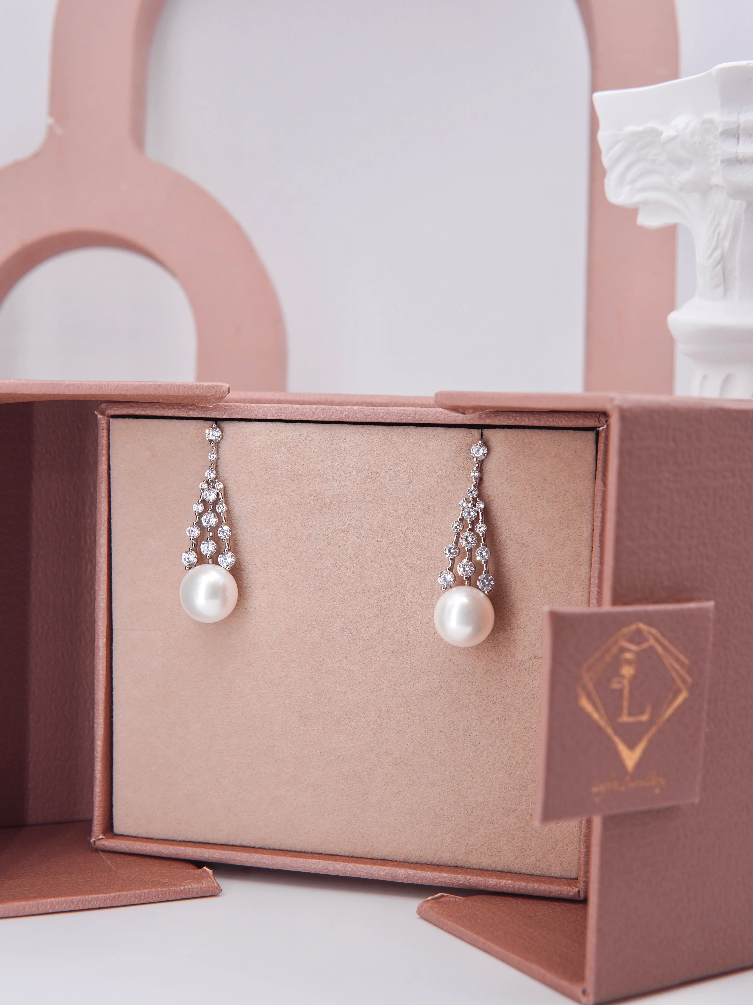 LAFIT�� Pearly Drops - Earrings ���A���|������h