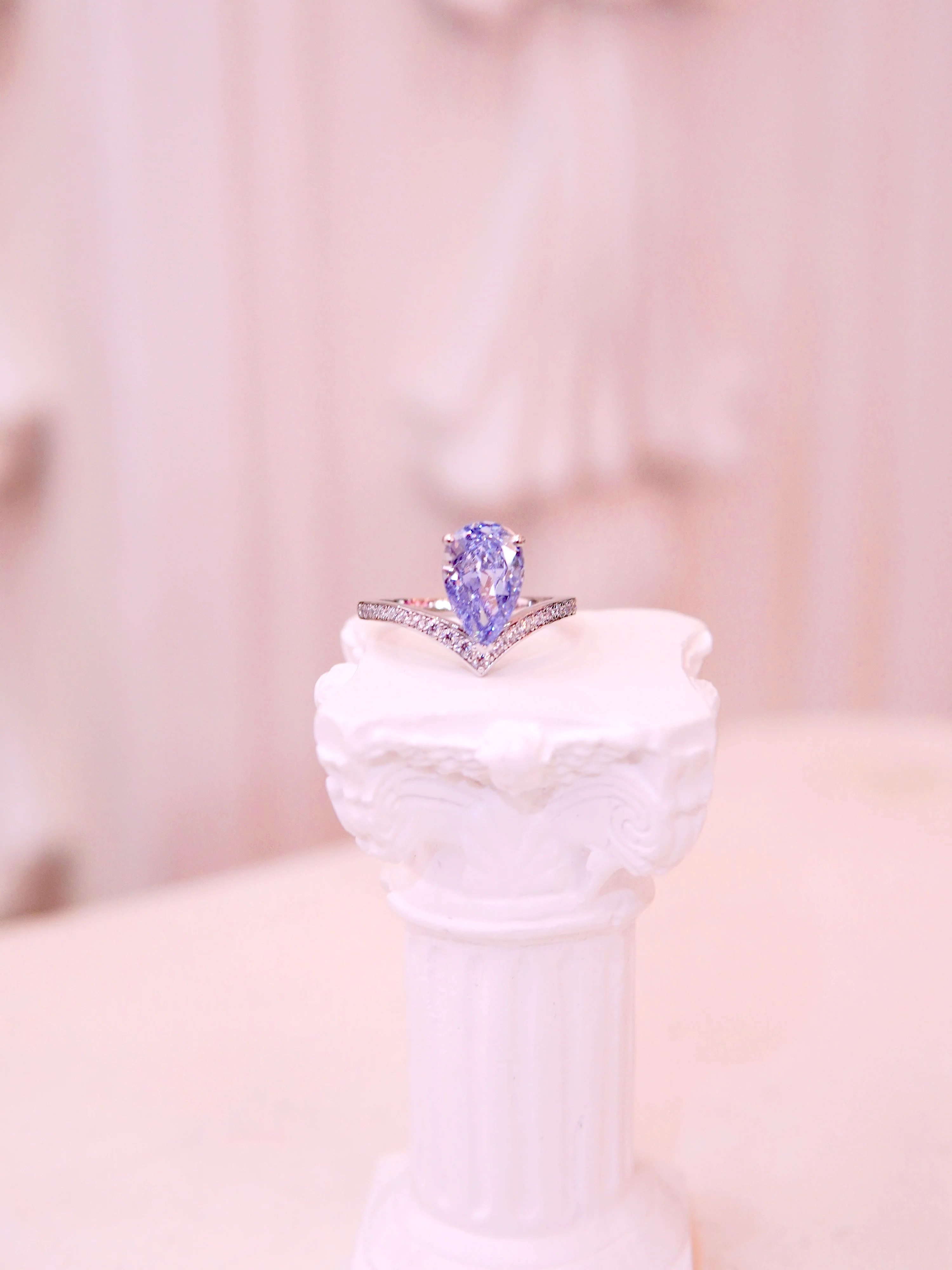 LAFIT��Peri Fairy - Ring �{��ɫ��͸�Ќ�ʯ��ָ