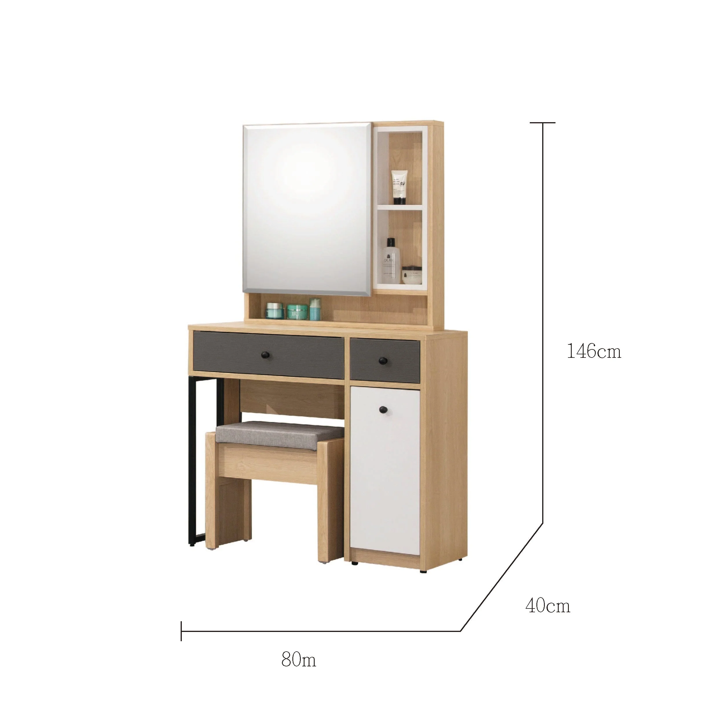 Courtney Alexander 鏡台